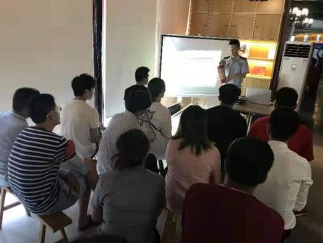 御窯景巷街區(qū)開展“消防安全知識宣傳教育培訓”活動