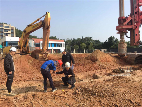 昌南湖北湖西側(cè)要建一個立體停車場，已經(jīng)開工！