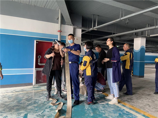 市古鎮(zhèn)印象公司聯(lián)合昌江消防救援大隊組織開展消防演練培訓