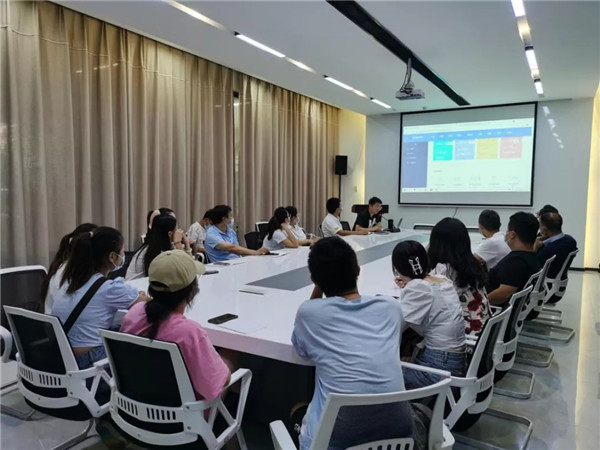 市古鎮(zhèn)商旅文公司組織開展靜態(tài)交通與新能源基礎知識分享培訓會